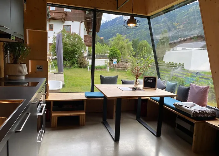 Stadlnest Moser * ノイシュティフト・イム・シュトゥーバイタール